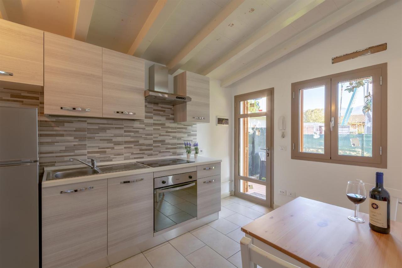 Villino Esse, Libero Su 4 Lati Piu Dependance Nel Cuore Della Versilia Marina di Pietrasanta Ngoại thất bức ảnh