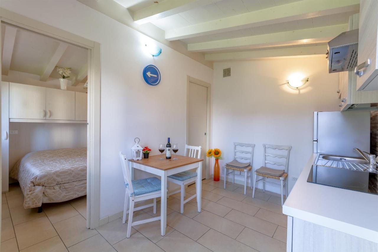 Villino Esse, Libero Su 4 Lati Piu Dependance Nel Cuore Della Versilia Marina di Pietrasanta Ngoại thất bức ảnh